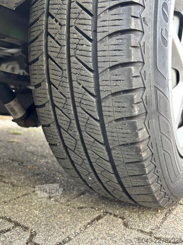 Box van cu acoperiș înalt Ford Transit L2H2*Klima*Kamera*Tempomat*21Tkm