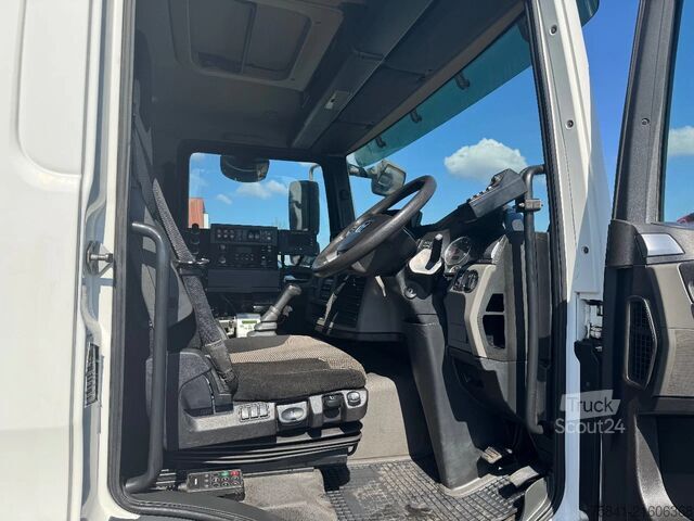 Kehrmaschine MAN TGM 18.290 met BROCK  SL 280 opbouw