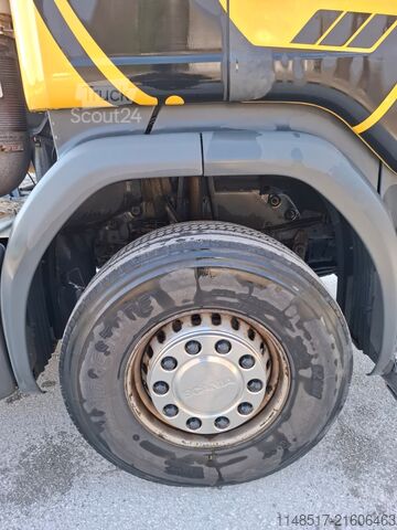 Standardowy ciągnik siodłowy SCANIA G 450