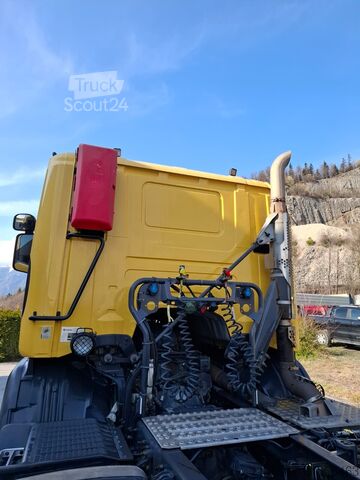 Standardowy ciągnik siodłowy SCANIA G 450