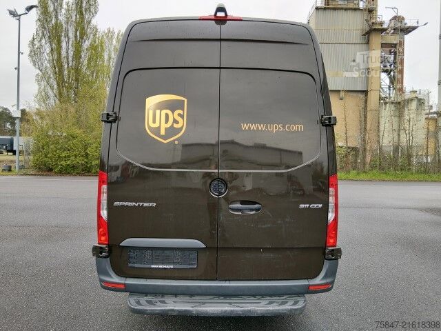 High top van Mercedes-Benz Sprinter 311 CDI L3H2 Klima Kamera