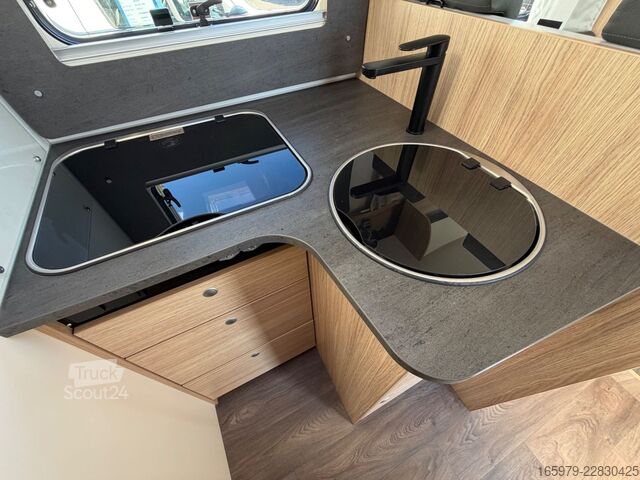 Pusiau integruotas kemperis SUNLIGHT T68 Black Edition
