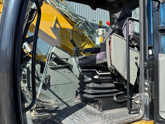 Excavadora sobre orugas Liebherr R926NLC