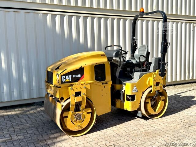 Enkeltromle-valse CATERPILLAR CB34B / 2018 BJ / 932 Stunden / 4.3 Tonnen
