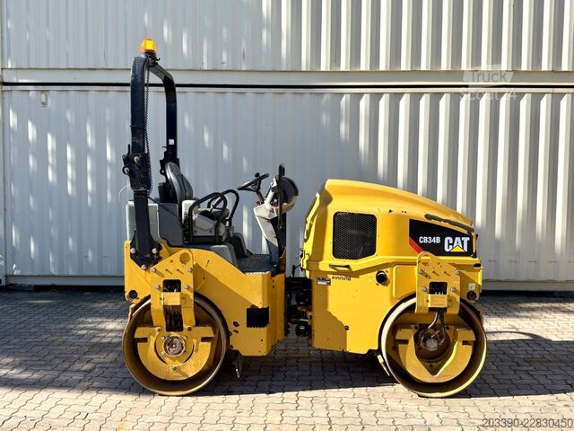 Enkeltromle-valse CATERPILLAR CB34B / 2018 BJ / 932 Stunden / 4.3 Tonnen