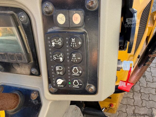 Enkeltromle-valse CATERPILLAR CB34B / 2018 BJ / 932 Stunden / 4.3 Tonnen