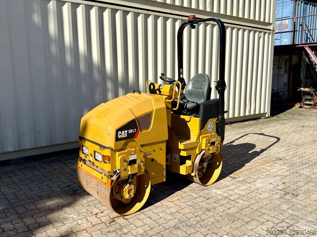 Μονότυμπανο οδοστρωτήρας CATERPILLAR CB1.7 / 2019 BJ / 430 Stunden