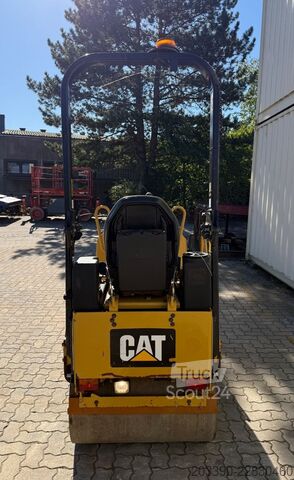 Μονότυμπανο οδοστρωτήρας CATERPILLAR CB1.7 / 2019 BJ / 430 Stunden