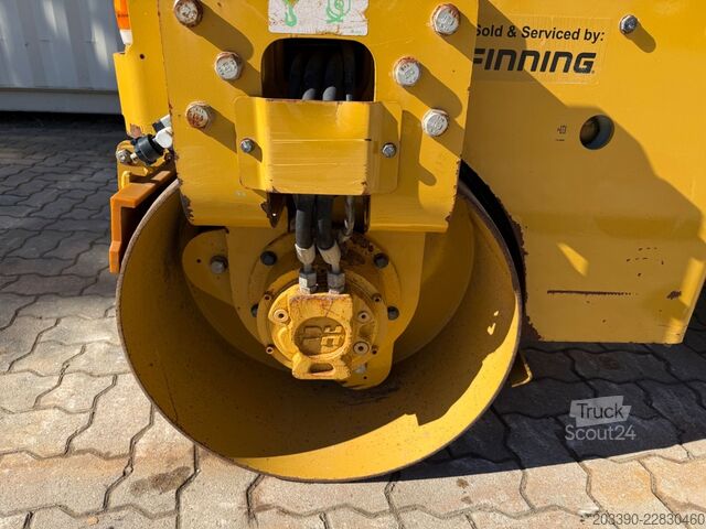 Μονότυμπανο οδοστρωτήρας CATERPILLAR CB1.7 / 2019 BJ / 430 Stunden