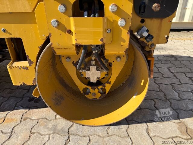 Μονότυμπανο οδοστρωτήρας CATERPILLAR CB1.7 / 2019 BJ / 430 Stunden