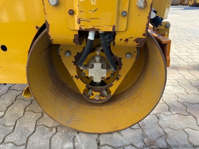 Μονότυμπανο οδοστρωτήρας CATERPILLAR CB1.7 / 2019 BJ / 430 Stunden