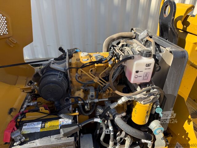 Μονότυμπανο οδοστρωτήρας CATERPILLAR CB1.7 / 2019 BJ / 430 Stunden