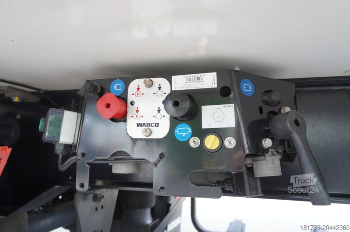 Semirimorchio refrigerato Kögel S24 refrigerator semi-trailer / 2023