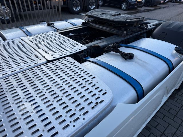 Standard nyergesvontató DAF XF 530/Intarder/Leder/Alu/2xTank/Navi/EURO6D