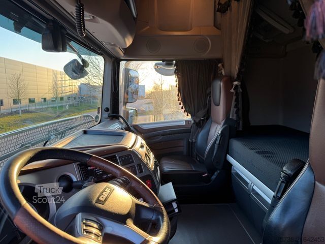 Standard nyergesvontató DAF XF 530/Intarder/Leder/Alu/2xTank/Navi/EURO6D