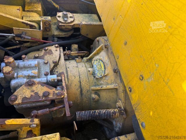 Frontstapler CATERPILLAR DP30