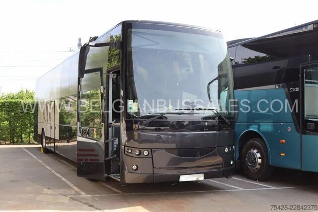 Reisebus Van Hool EX 16 M / Fire damaged / Seats available