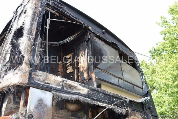 Reisebus Van Hool EX 16 M / Fire damaged / Seats available