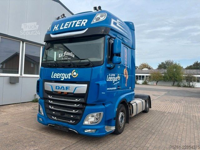 Volymdragbil DAF XF 530 Low Deck
