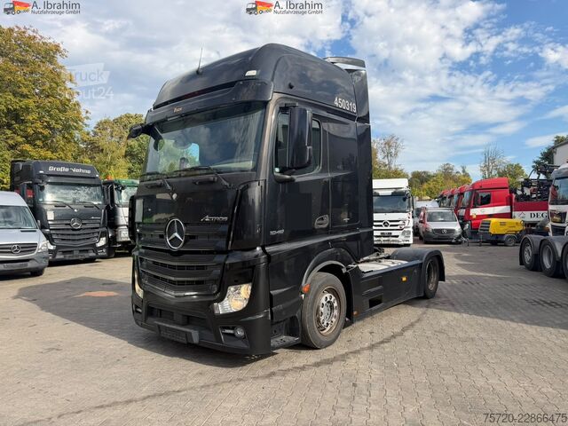 Lielapjoma vilcējs Mercedes-Benz Actros 1848 GigaSpace Retarder verstellbare Sattelkupplung