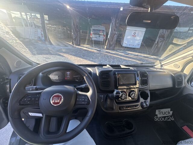 Semi-integrated motorhome Fiat Ducato Carasuite 650 MF 5 | 5 Posti Letto | Completamente Attrezzato