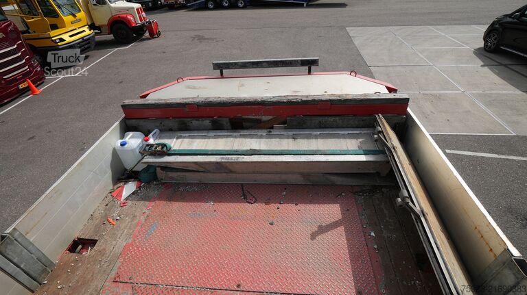 Caricatore semi basso Nooteboom MCO-48-03V 3 axle semi low loader extendable