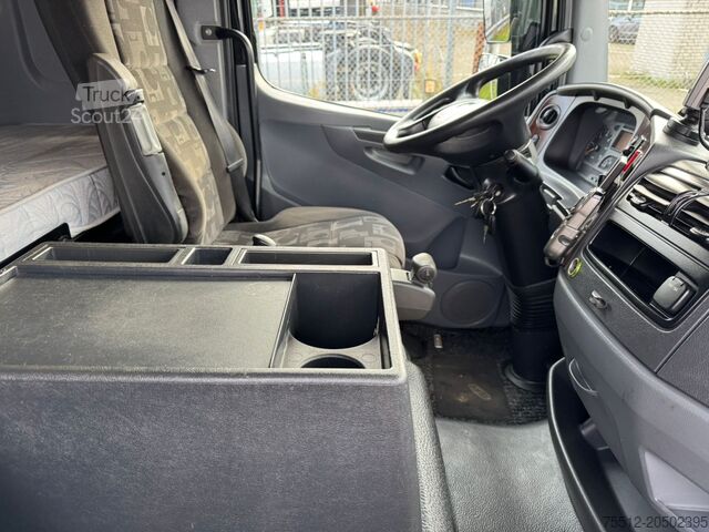 Kuffert Mercedes-Benz ATEGO 818 / 228.000..KM!! / Sleeping Cab / TUV:...
