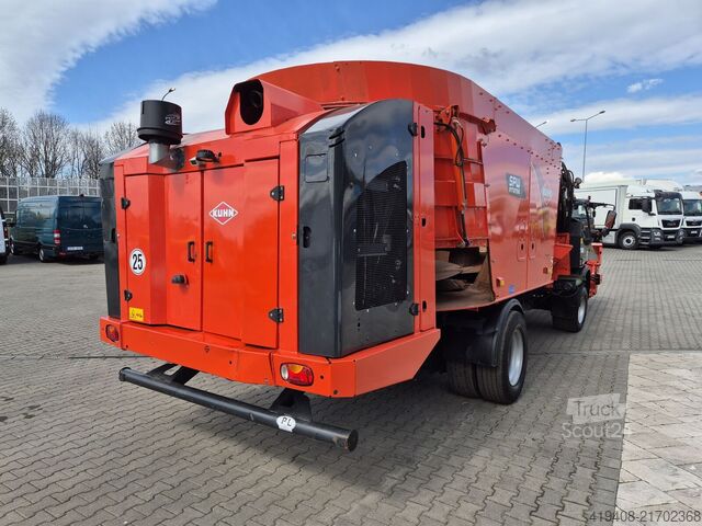 Mezcladora Kuhn SPW 22 Intense / LOW MTH / 1 OWNER / WORKS GREAT!