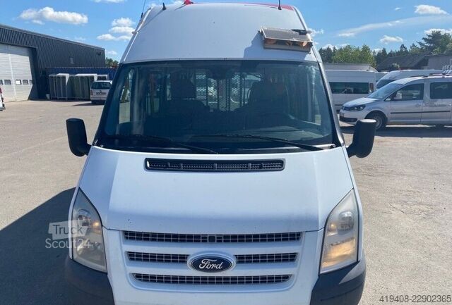 Preprava pasažierov Ford Transit 2.2 TDCi 330 - 9 SEATS