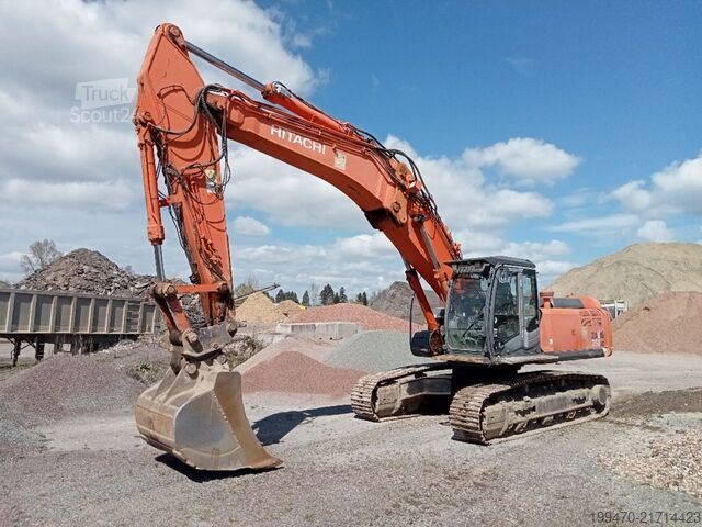 Sloopexcavator Hitachi ZX350LC-3 with standard earth boom and long-front boom
