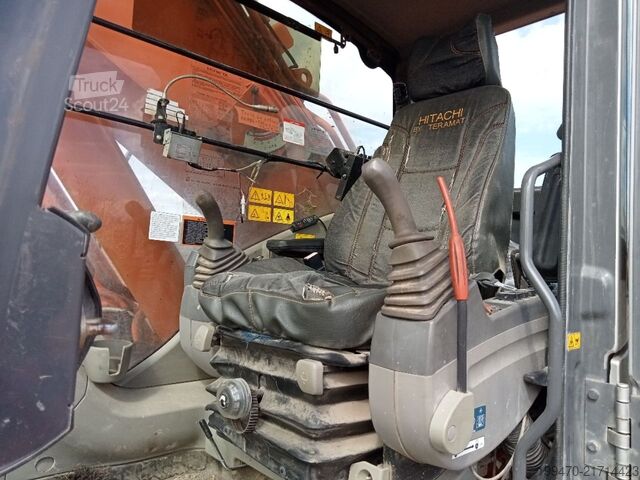 Sloopexcavator Hitachi ZX350LC-3 with standard earth boom and long-front boom