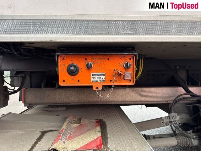 Caminhão para fins especiais MAN TGM 18.320 4X2 BL