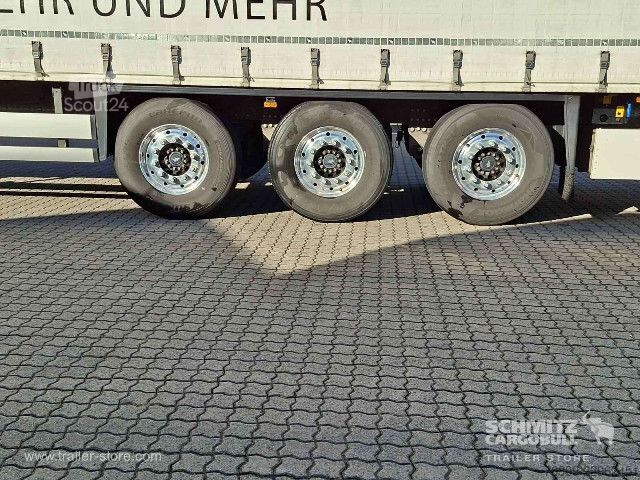 Otvorena poluprikolica sa ceradom Schmitz Cargobull Curtainsider Standard Getränke