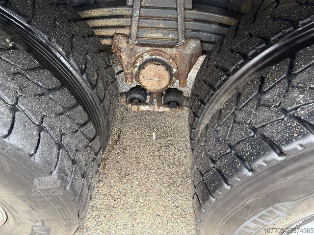 Autobetonieră Astra HD8 84.48-80