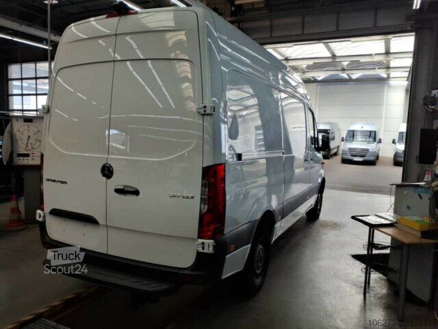 Fourgon Mercedes-Benz Sprinter 317 CDI,L2H2,Automatik,Kamera,Navi