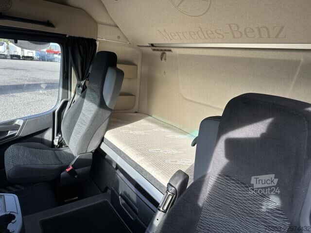 Trattore stradale volumetrico Mercedes-Benz 1853 LSNRL Actros BigSpace Retarder Lowliner