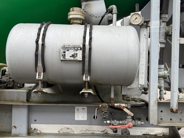 Betono maišyklės sunkvežimis Liebherr Betonmischer Concrete Auflieger 10 m³