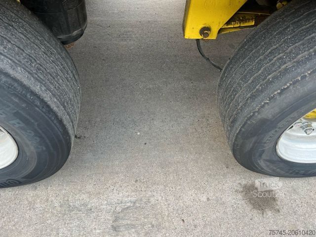 Auflieger mit Pritsche & Plane SCHWARZMÜLLER SPA 3E * . * LENK/LIFTACHSE * LUFTFEDERUNG*