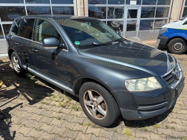 Pick-up VOLKSWAGEN Touareg 3.2 V6/ GETRIEBESCHADEN /Motor läuft!