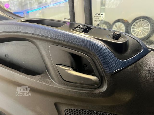 Vans ar augstu jumtu IVECO Daily 35s16 Hi-Matic Maxi Mixto*6-Sitzer*1.Hand*