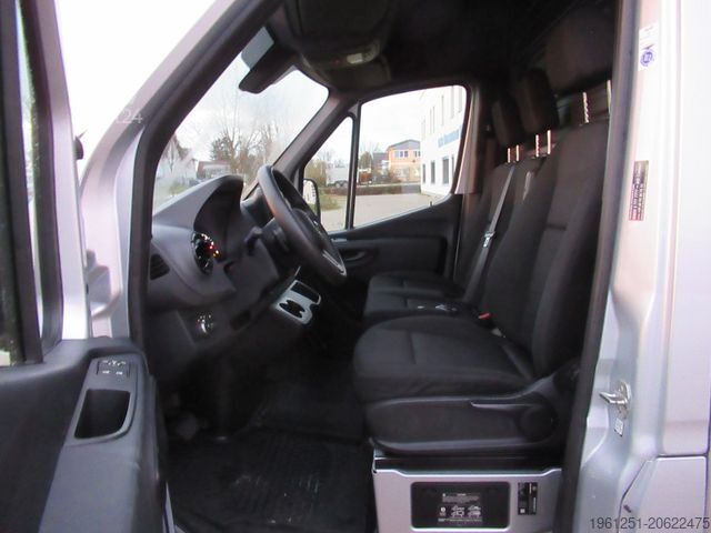 Dodávka s vysokou střechou MERCEDES-BENZ Sprinter 315 CDI lang MBUX 9G Kamera