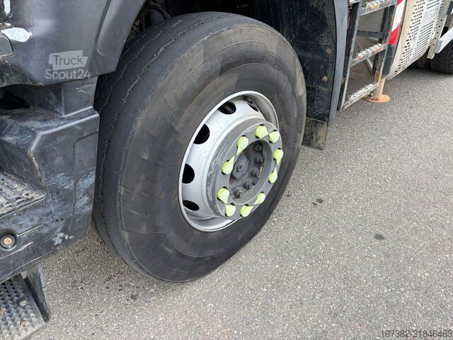 Tipper med kran Iveco TRAKKER AD260T360 6x4