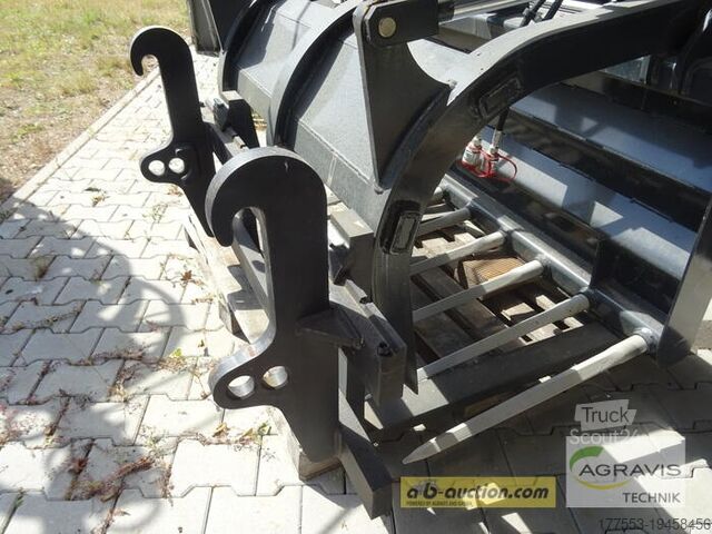 Véhicule forestier Schäffer PALETTENGABEL