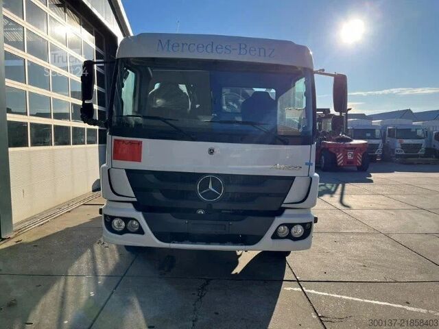 Cisternu kravas automašīna Mercedes-Benz Atego 1418 4x2 Fuel Tank Truck