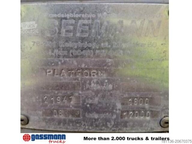 Abrollcontainer  Abrollcontainer Plattform mit Rungen