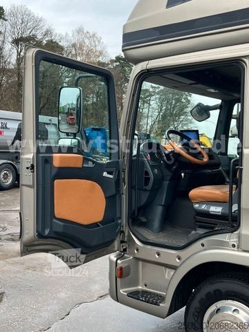 Veewagen MAN TGL 12.220 4x2 4.Pferdetransporter m. Wohnabteil