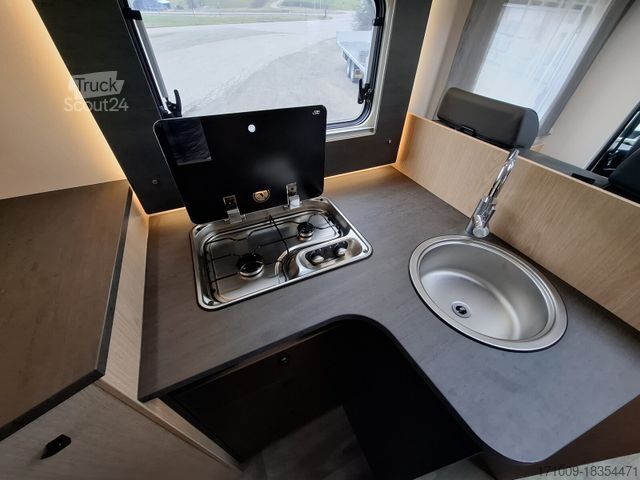 Autorulotă semi-integrată SUNLIGHT Adventure T 67S TV-Paket Combi 6E AWT isoliert