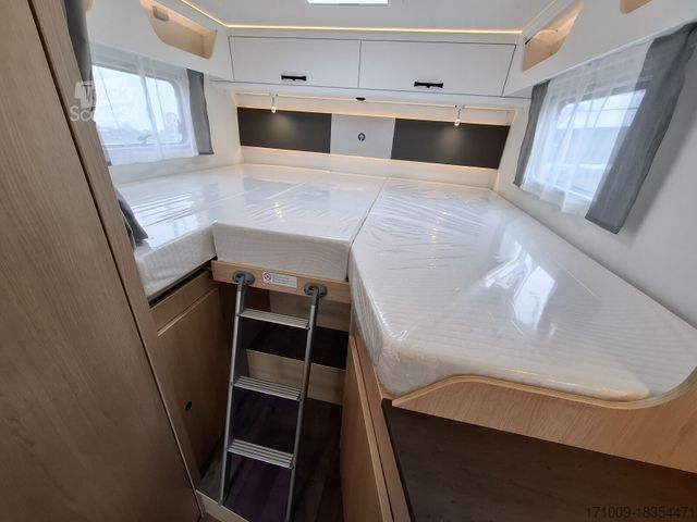 Autorulotă semi-integrată SUNLIGHT Adventure T 67S TV-Paket Combi 6E AWT isoliert