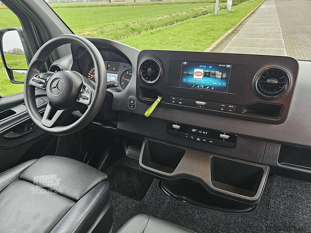 High-roof van MERCEDES-BENZ SPRINTER 315 L3H2 Mbux + Navi AC!