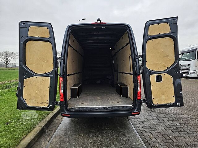 High-roof van MERCEDES-BENZ SPRINTER 315 L3H2 Mbux + Navi AC!